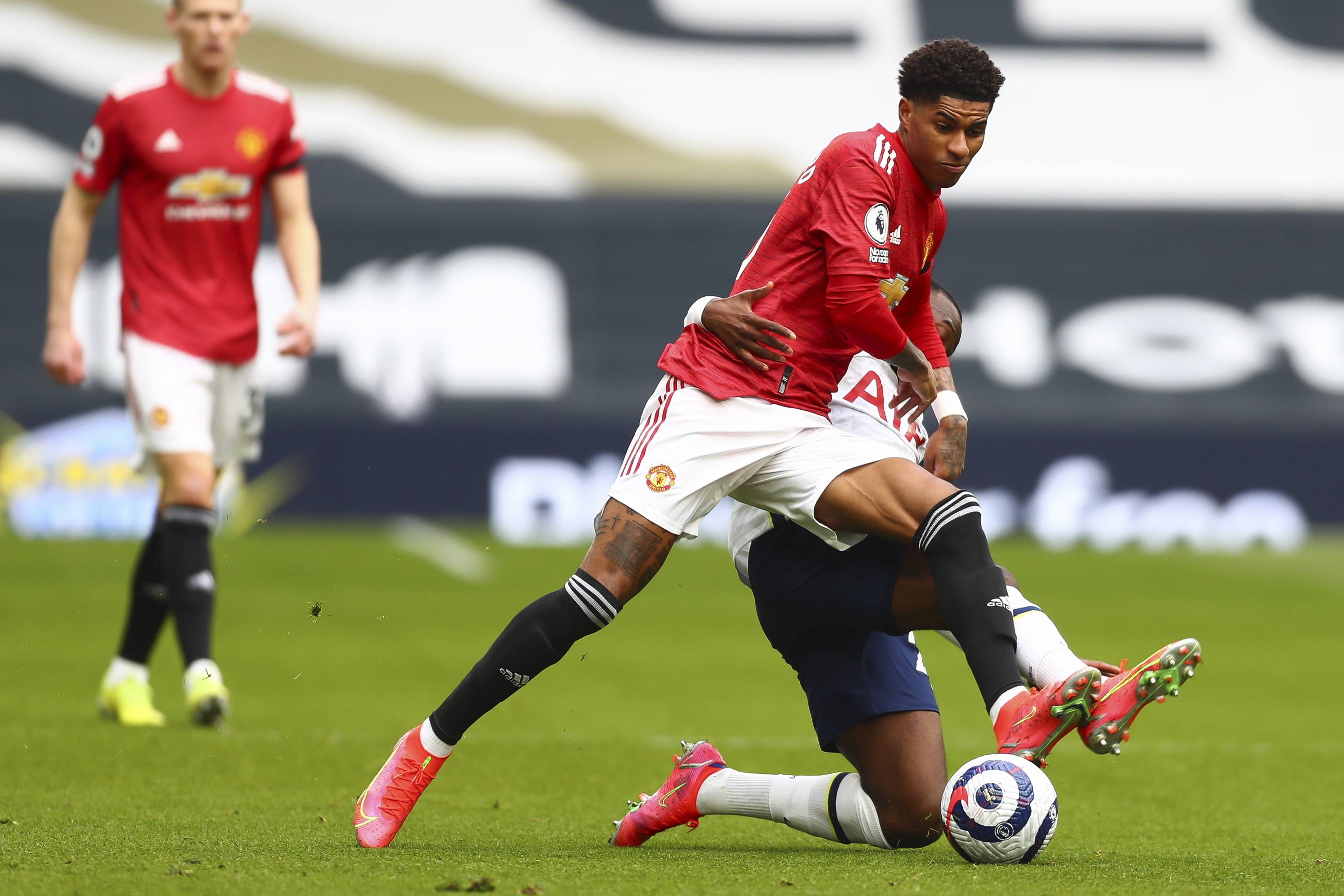 球探们也愈 球探们也愈